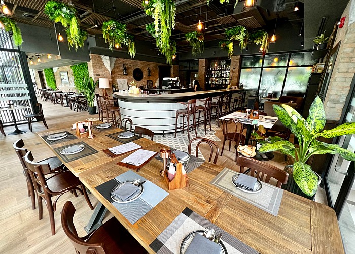 Haute House Restaurant